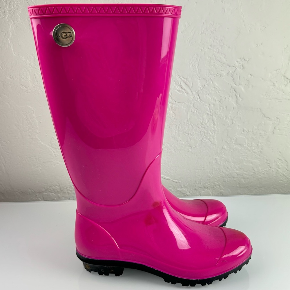 Ugg Rain Boots Rubber Pull On Sienna Solid Pink Hot‎ Bold Lined Sherpa Heeled